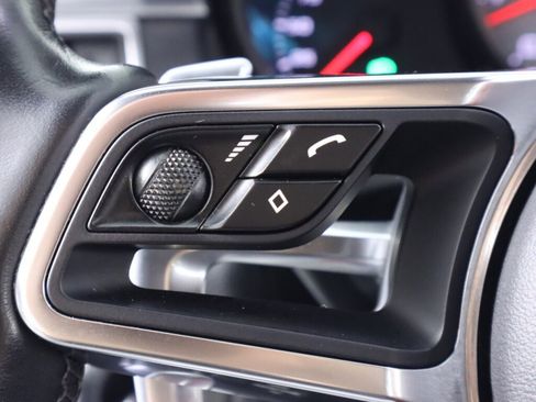 Used 2017 Porsche Macan S image 12