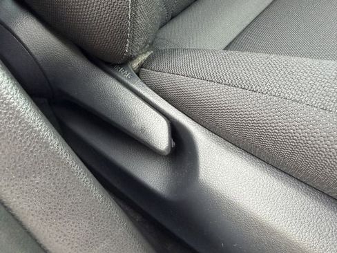 Certified 2025 Toyota Corolla LE image 27