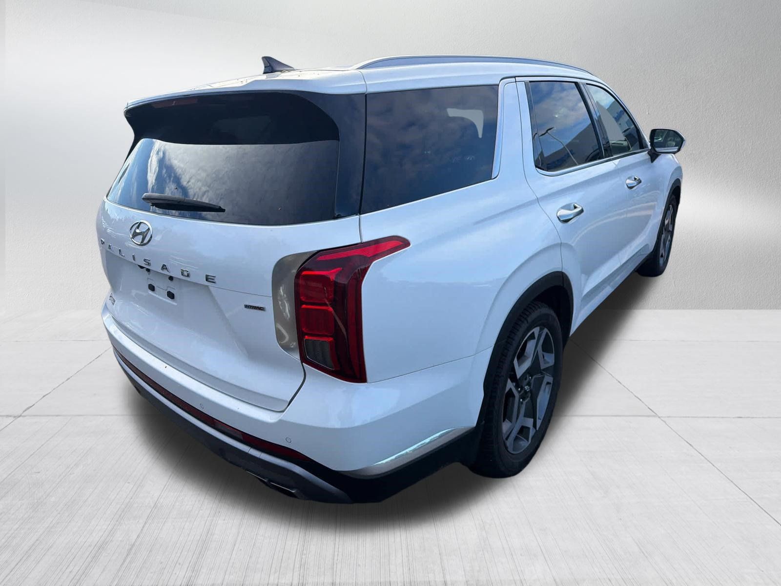 Used 2024 Hyundai Palisade Limited AWD/4WD image 11