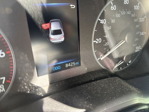 Used 2025 Toyota Corolla LE image 6