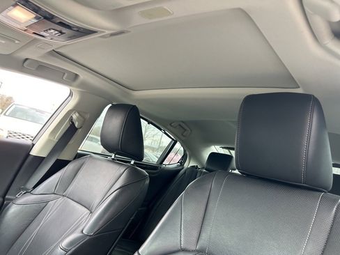 Used 2021 Lexus ES 300h Ultra Luxury w/ Accessory Package 2 image 10