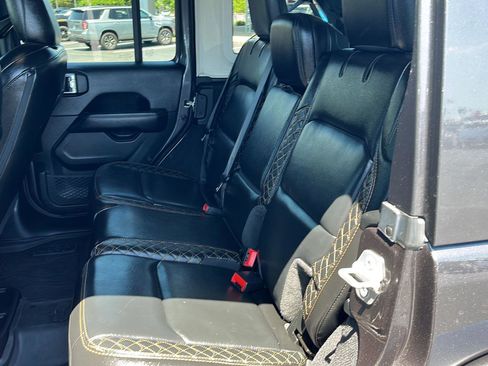 Used 2021 Jeep Wrangler Unlimited Sahara AWD/4WD image 21
