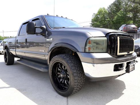 Used 2006 Ford F250 Lariat RWD image 9