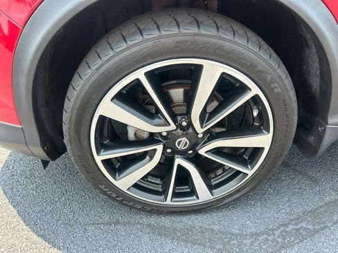 Used 2018 Nissan Rogue Sport SL AWD/4WD image 9