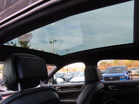 Used 2021 Porsche Cayenne Coupe image 29