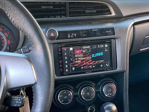 Used 2014 Scion tC image 5