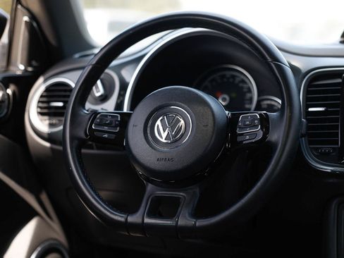 Used 2013 Volkswagen Beetle 2.0T FWD image 30