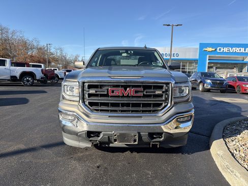 Used 2017 GMC Sierra 1500 SLE w/ SLE Value Package image 2