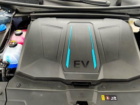 Used 2024 Hyundai Ioniq 5 Limited image 28