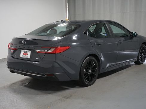 Certified 2025 Toyota Camry SE image 8