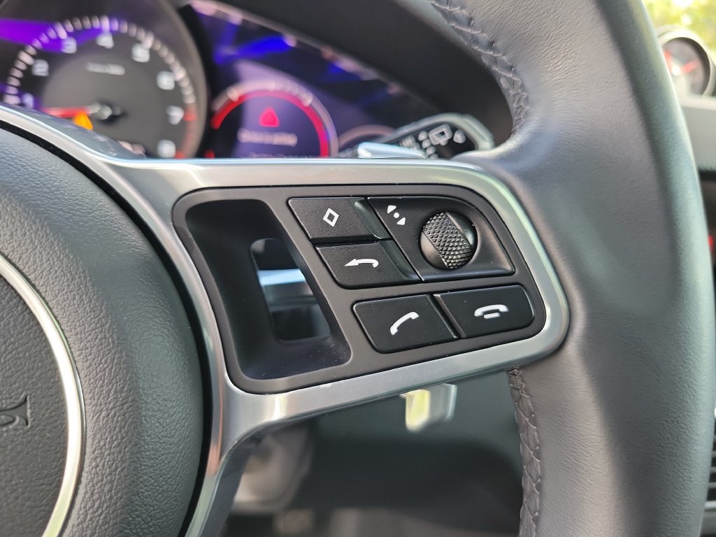Used 2023 Porsche Cayenne Platinum Edition AWD/4WD image 34