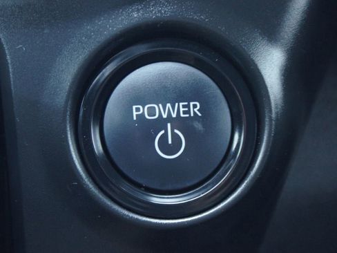 Used 2025 Toyota Sienna Platinum image 10