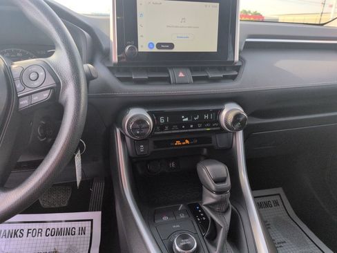 Certified 2025 Toyota RAV4 LE AWD/4WD image 17