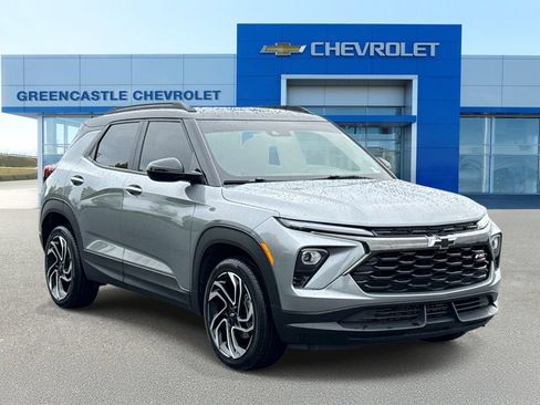 Used 2025 Chevrolet TrailBlazer RS w/ Driver Confidence Package AWD/4WD image 1