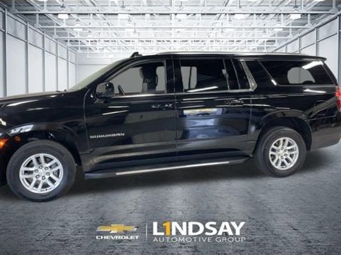 Used 2024 Chevrolet Suburban LT image 6