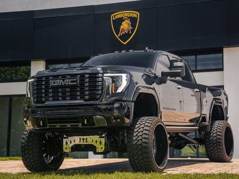 Used 2024 GMC Sierra 3500 Denali Ultimate AWD/4WD image 1