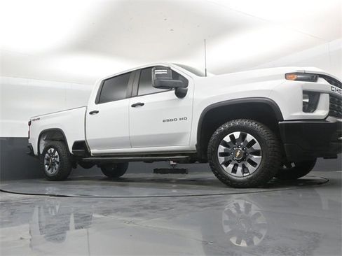 Used 2022 Chevrolet Silverado 2500 Custom w/ Custom Value Package image 37
