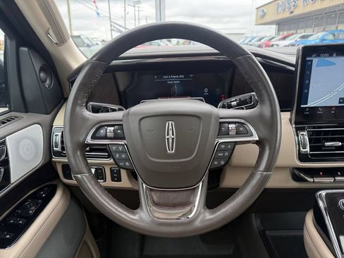 Used 2022 Lincoln Navigator Reserve AWD/4WD image 31