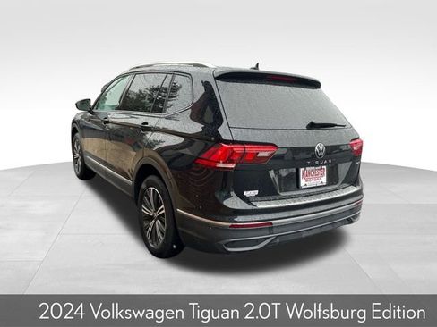 Used 2024 Volkswagen Tiguan Wolfsburg Edition image 8