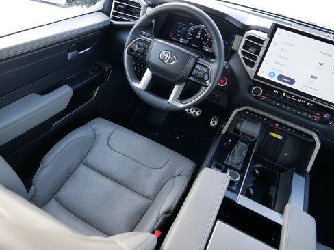 Used 2023 Toyota Sequoia Limited w/ TRD Off-Road Package image 9