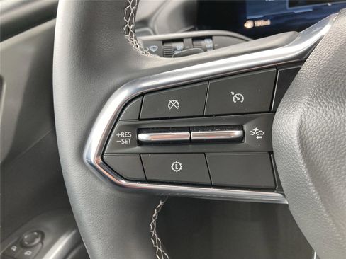 Used 2026 Chevrolet Traverse LT w/ Driver Confidence Package image 19