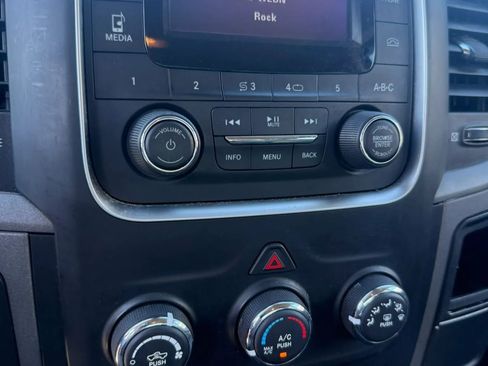 Used 2017 RAM 1500 Express image 24