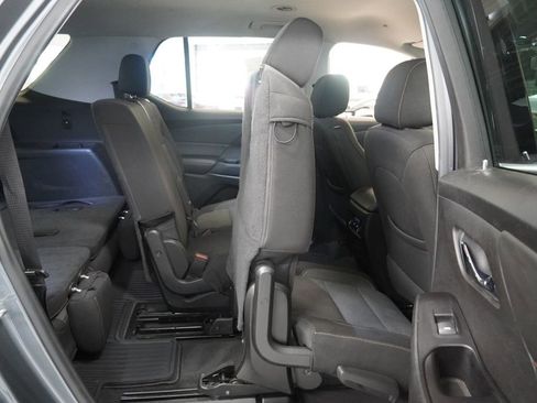 Used 2019 Chevrolet Traverse LS FWD image 32