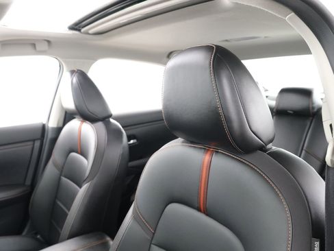 Used 2021 Nissan Sentra SR w/ SR Premium Package FWD image 29