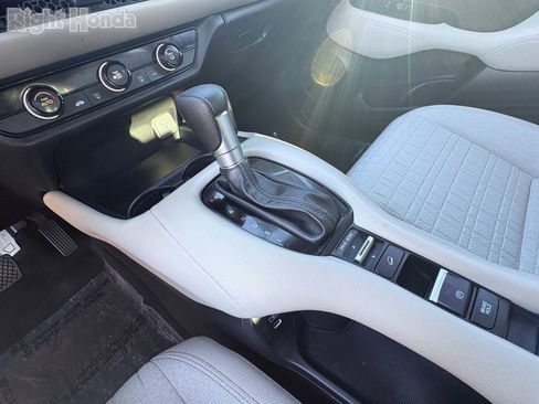 Certified 2024 Honda HR-V LX image 16