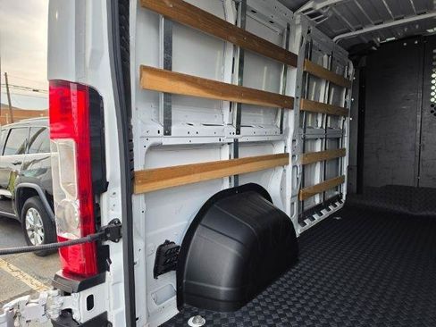 Used 2025 RAM ProMaster 2500 w/ U-Haul Equipment Group FWD image 37