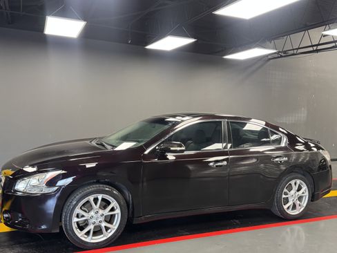 Used 2014 Nissan Maxima 3.5 SV w/ Premium Package image 2