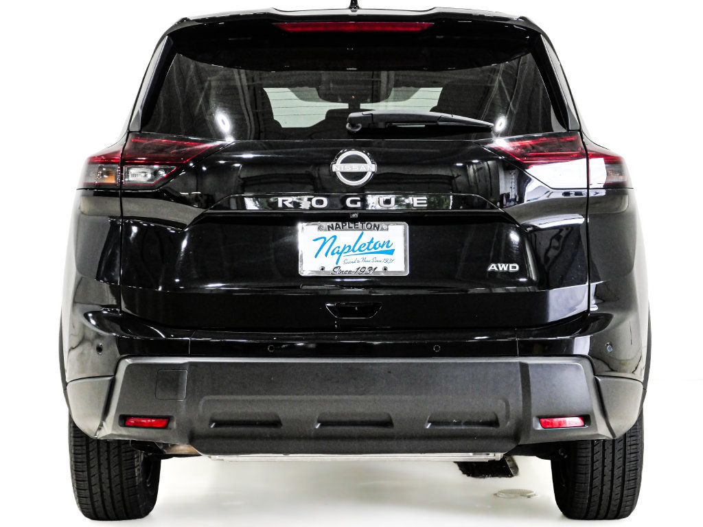 Used 2025 Nissan Rogue SV AWD/4WD image 7