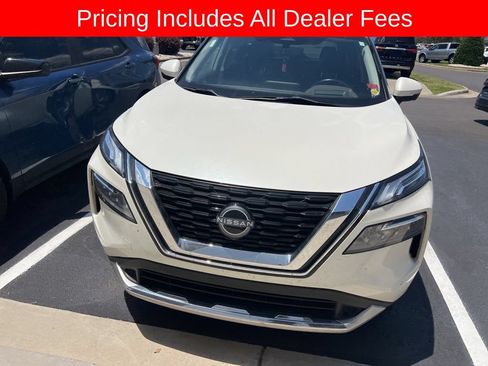 Used 2023 Nissan Rogue Platinum w/ Platinum Premium Package FWD image 2