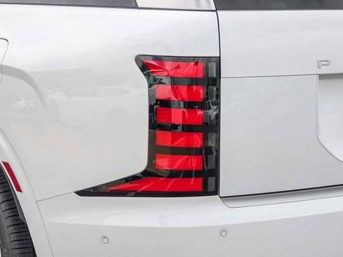 Certified 2026 Hyundai Palisade Calligraphy AWD/4WD image 8