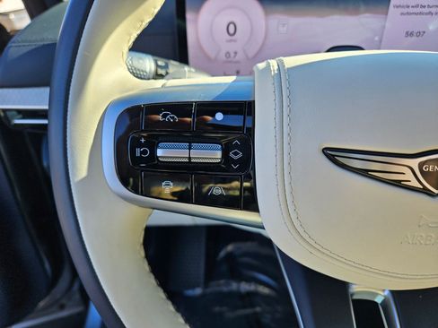 Used 2025 Genesis GV80 3.5T Prestige image 18