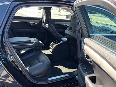 Used 2024 Volvo S90 B6 Plus AWD/4WD image 24