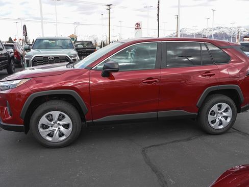 New 2025 Toyota RAV4 LE image 5