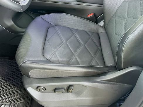 Used 2024 Volkswagen Atlas SE image 21