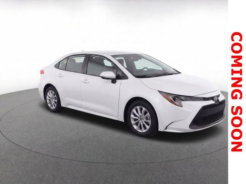 Used 2022 Toyota Corolla LE w/ LE Convenience Package image 3