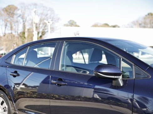 Used 2023 Toyota Corolla LE image 8