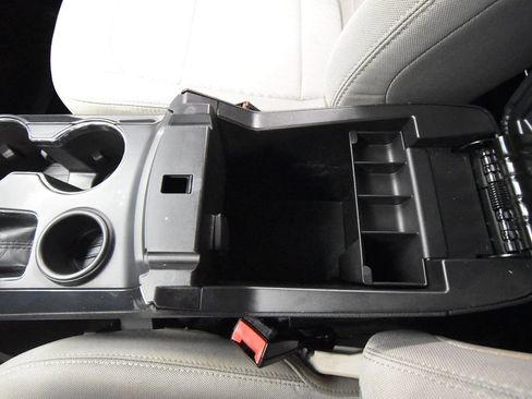 Used 2018 Ford Explorer FWD image 20
