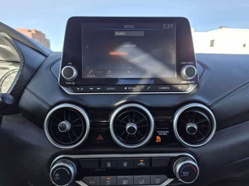 Used 2022 Nissan Sentra SV image 9