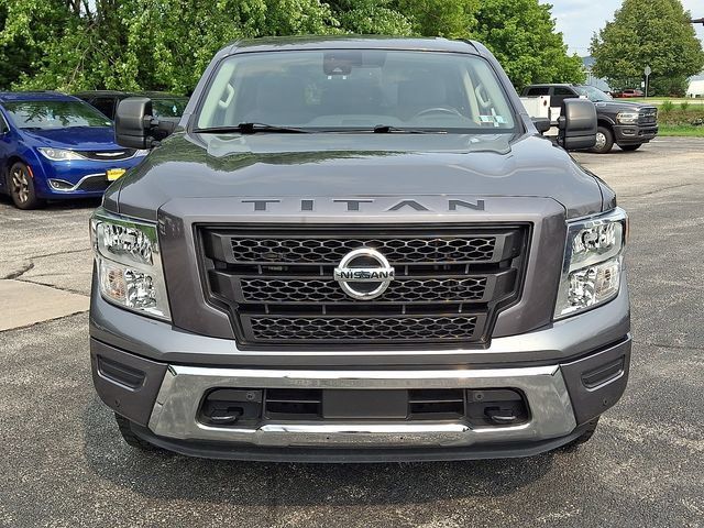 Used 2022 Nissan Titan SV w/ SV Convenience Package AWD/4WD image 7