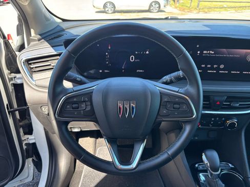 Used 2025 Buick Encore GX Preferred FWD image 27