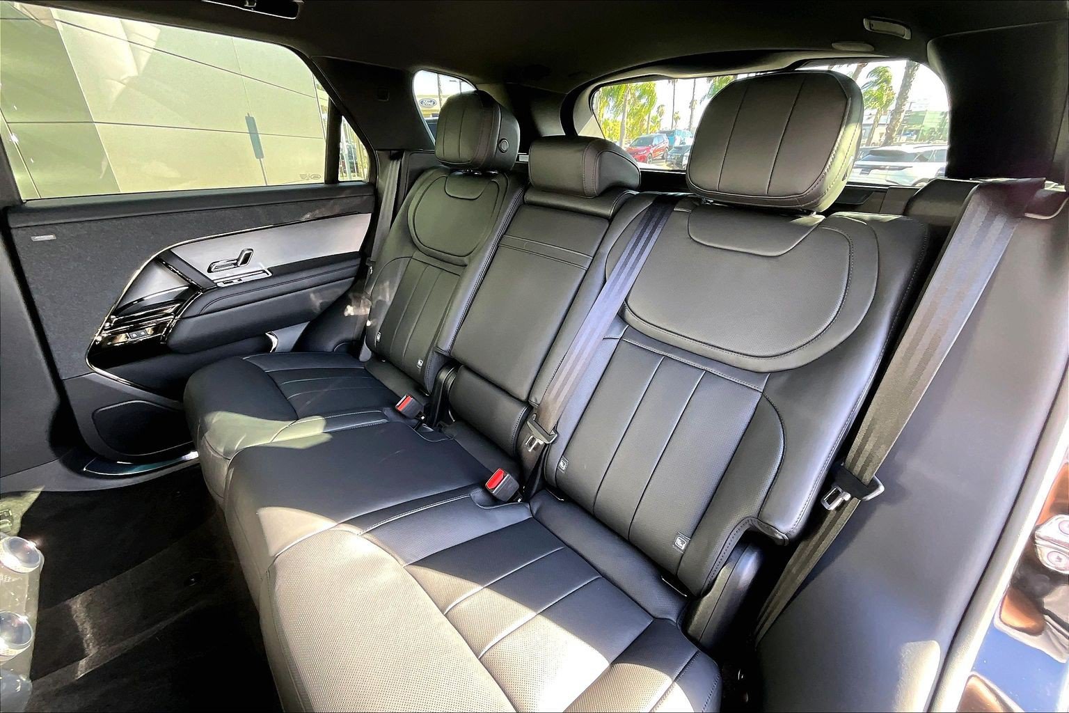 New 2027 Land Rover Range Rover Sport SE AWD/4WD image 10