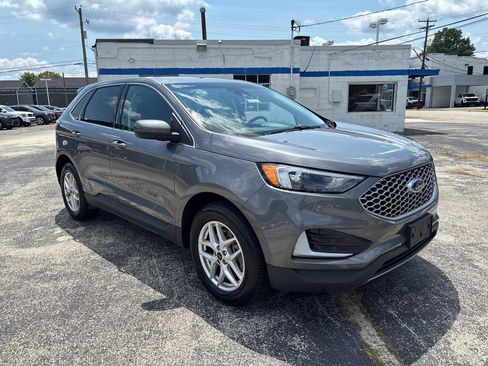 Used 2024 Ford Edge SEL AWD/4WD image 7