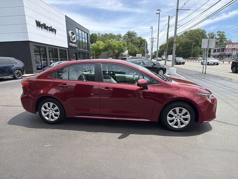 Used 2025 Toyota Corolla LE FWD image 9