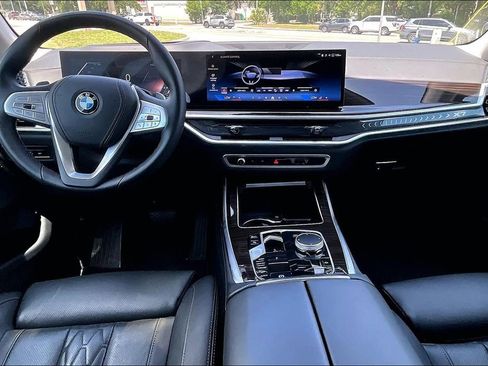 Used 2026 BMW X7 xDrive40i AWD/4WD image 6