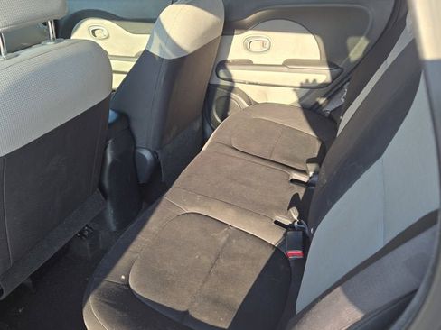 Used 2015 Kia Soul image 13