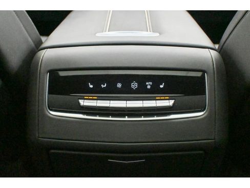 Used 2022 Cadillac Escalade Sport Platinum w/ Heavy-Duty Trailer Package image 31